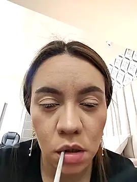 Sky Junne online show from 27, 9, 2025