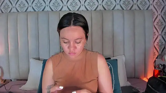 Sky Junne online show from 31, 3, 2026