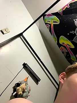 Lexxxii515 online show from 2, 11, 2025