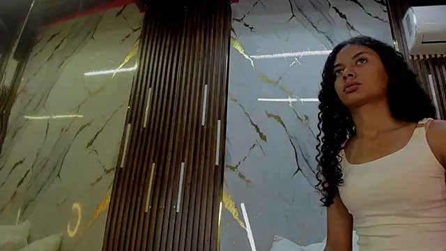 VictoriaDuart online show from 5, 12, 2025