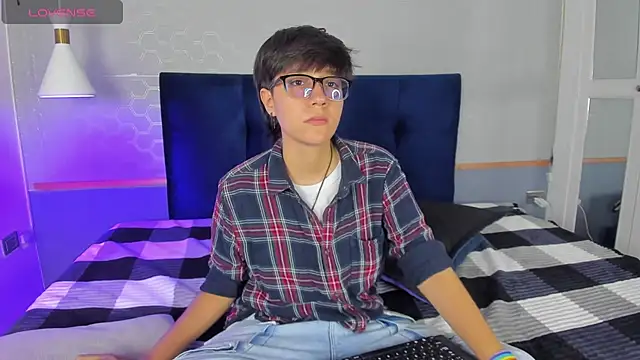 Tsuki Maru online show from 19, 9, 2025