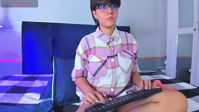 Tsuki Maru online show from 6, 10, 2025