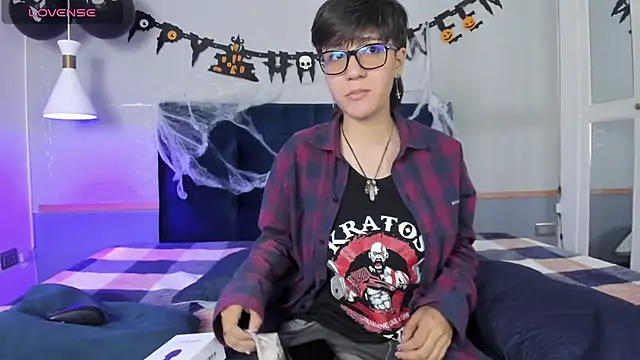 Tsuki Maru online show from 19, 10, 2025