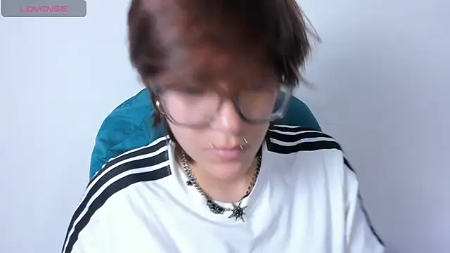 Tsuki Maru online show from 5, 4, 2026