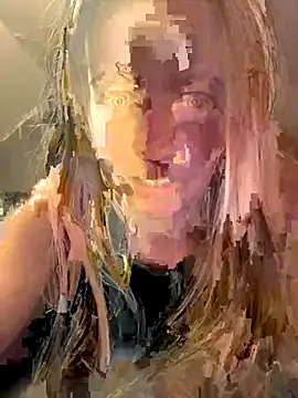 Snapshot of ellieen chatting on 5, 11, 2025 ellieen online show from 5, 11, 2025