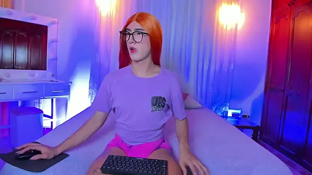 Snapshot of Shantal_777 chatting on 4, 12, 2025 Shantal 777 online show from 4, 12, 2025