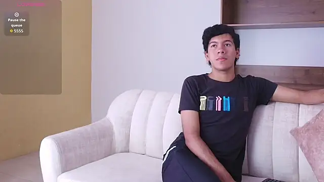 Snapshot of E_R_O_S_ chatting on 10, 9, 2025 E R O S online show from 10, 9, 2025