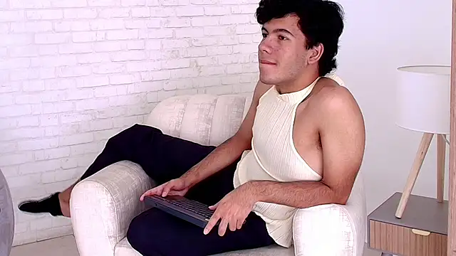 Snapshot of E_R_O_S_ chatting on 30, 9, 2025 E R O S online show from 30, 9, 2025