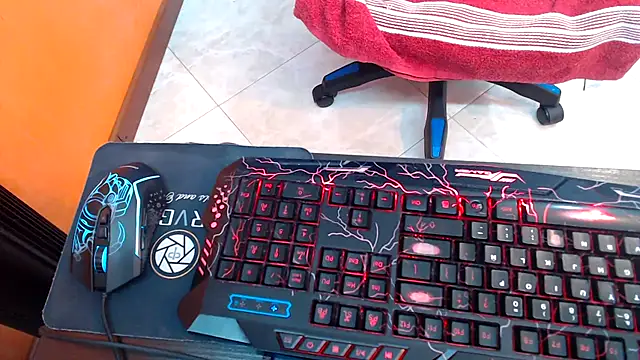 Snapshot of emily_rz1 chatting on 19, 11, 2025 emily rz1 online show from 19, 11, 2025