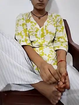 Snapshot of Student_girl2 chatting on 3, 10, 2025 Student girl2 online show from 3, 10, 2025
