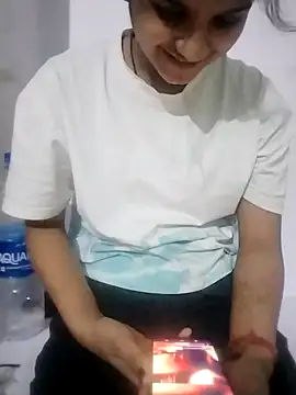 Snapshot of Student_girl2 chatting on 24, 10, 2025 Student girl2 online show from 24, 10, 2025