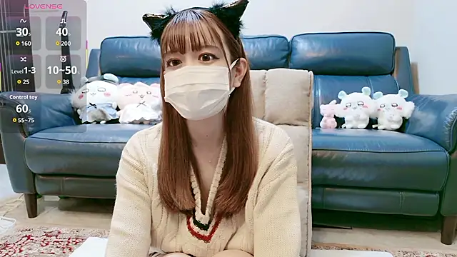 Snapshot of SoRa_056 chatting on 23, 10, 2025 SoRa 056 online show from 23, 10, 2025