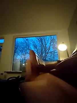 Snapshot of Youraverage chatting on 11, 11, 2025 Youraverage online show from 11, 11, 2025