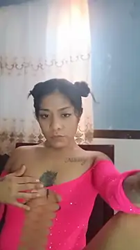 Snapshot of mamasitapetite chatting on 8, 5, 2026 mamasitapetite online show from 8, 5, 2026