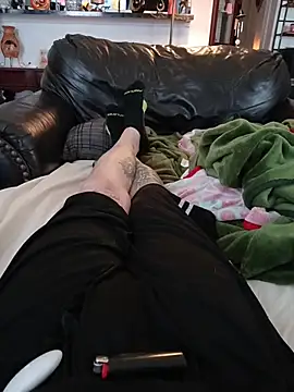 Snapshot of MRTATTWO chatting on 6, 11, 2025 MRTATTWO online show from 6, 11, 2025