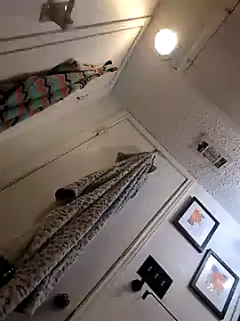 Snapshot of MRTATTWO chatting on 24, 11, 2025 MRTATTWO online show from 24, 11, 2025