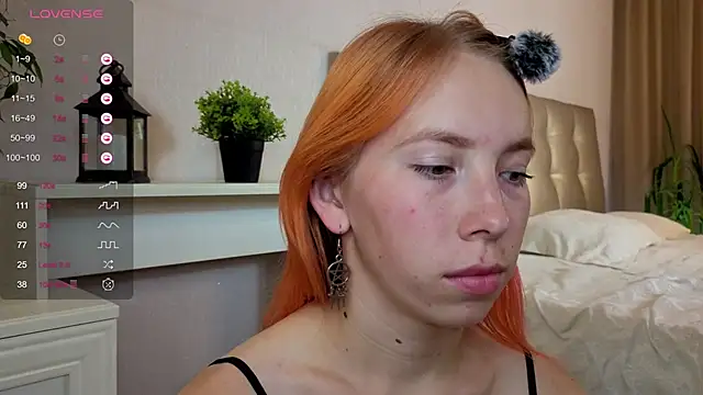 JuliannaWenger online show from 22, 9, 2025