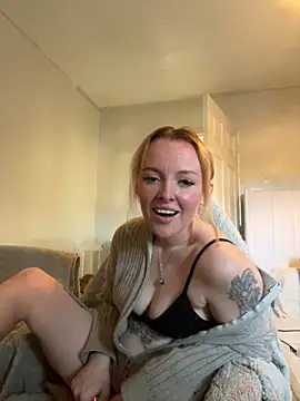 RedHeadRoxyUK online show from 12, 11, 2025