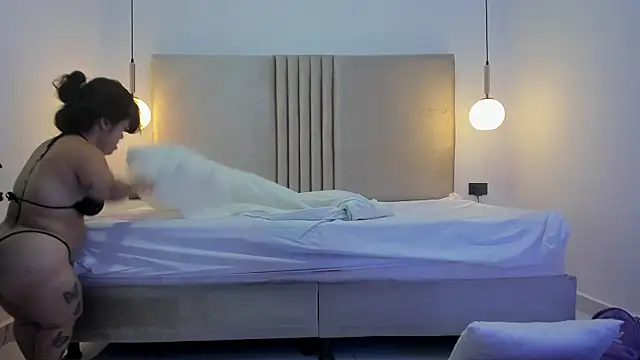 Snapshot of PamelaBonnet_mml chatting on 10, 11, 2025 PamelaBonnet mml online show from 10, 11, 2025