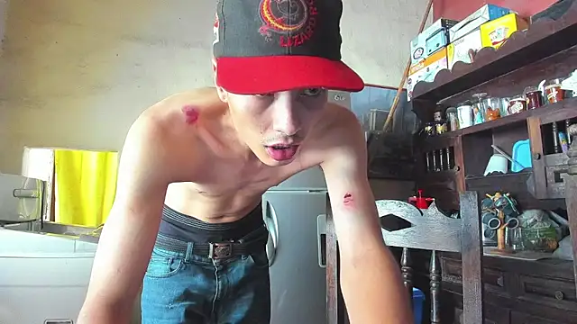 Snapshot of Master_liam00 chatting on 16, 12, 2025 Master liam00 online show from 16, 12, 2025