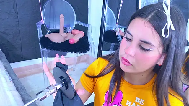 Snapshot of LizzyOlsen chatting on 3, 2, 2026 LizzyOlsen online show from 3, 2, 2026