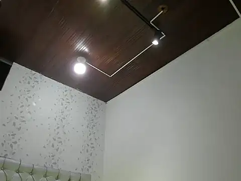 Snapshot of michelle_perla chatting on 14, 10, 2025 michelle perla online show from 14, 10, 2025