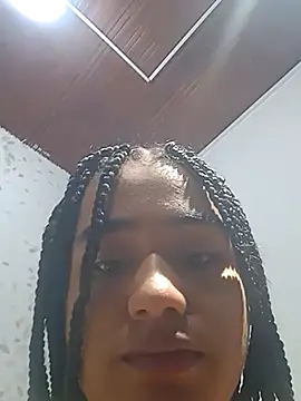 Snapshot of michelle_perla chatting on 28, 10, 2025 michelle perla online show from 28, 10, 2025