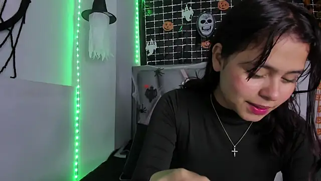 Snapshot of Sofia_villareal chatting on 16, 10, 2025 Sofia villareal online show from 16, 10, 2025