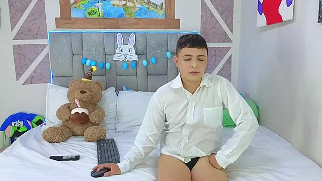 christopher Hot online show from 6, 4, 2026