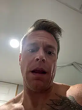 DILFiGuess11 online show from 25, 11, 2025