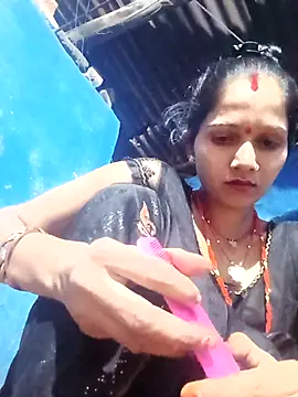 Snapshot of Jooli_xx chatting on 29, 9, 2025 Jooli xx online show from 29, 9, 2025