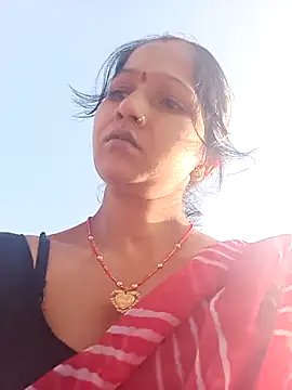 Snapshot of Jooli_xx chatting on 7, 10, 2025 Jooli xx online show from 7, 10, 2025