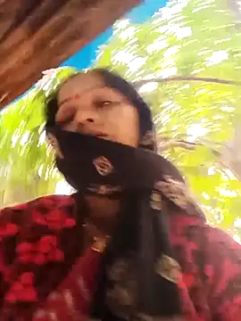 Snapshot of Jooli_xx chatting on 10, 11, 2025 Jooli xx online show from 10, 11, 2025