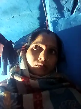 Snapshot of Jooli_xx chatting on 14, 11, 2025 Jooli xx online show from 14, 11, 2025