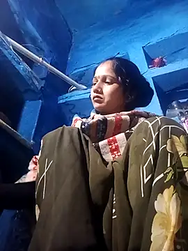 Snapshot of Jooli_xx chatting on 28, 11, 2025 Jooli xx online show from 28, 11, 2025