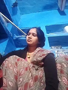 Jooli xx online show from 15, 4, 2026