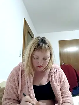 LiluLiluLilu online show from 28, 2, 2026