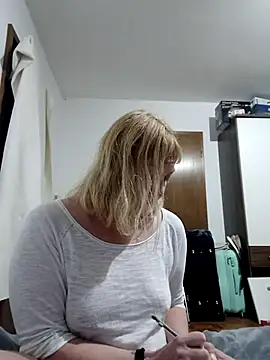 LiluLiluLilu online show from 14, 4, 2026