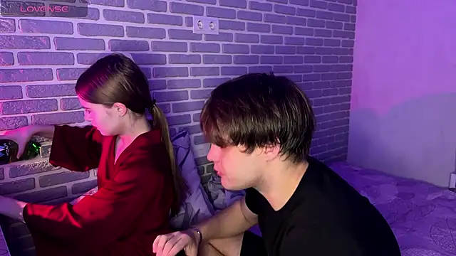 fetchingcouplee online show from 12, 9, 2025