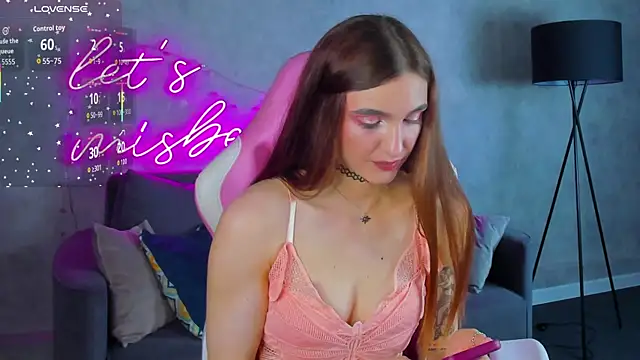 Snapshot of Alisha_Green chatting on 8, 7, 2026 Alisha Green online show from 8, 7, 2026