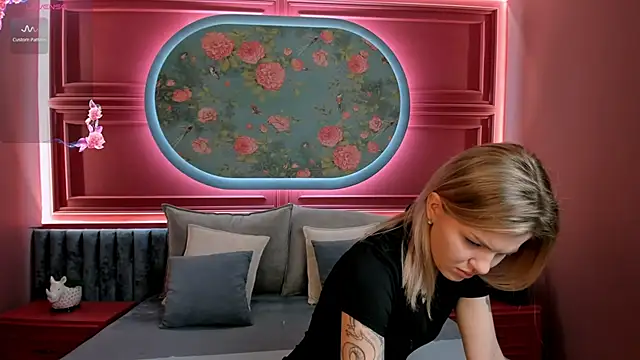 Snapshot of NaomiSol chatting on 27, 9, 2025 NaomiSol online show from 27, 9, 2025