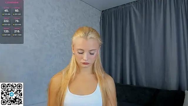 Snapshot of NaughtySeraphine chatting on 25, 9, 2025 NaughtySeraphine online show from 25, 9, 2025