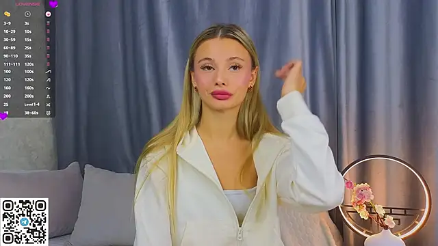 Snapshot of NaughtySeraphine chatting on 2, 12, 2025 NaughtySeraphine online show from 2, 12, 2025