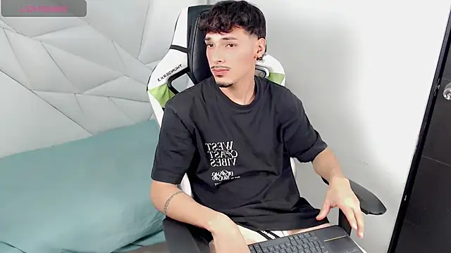 Snapshot of yankees_ chatting on 16, 11, 2025 yankees online show from 16, 11, 2025