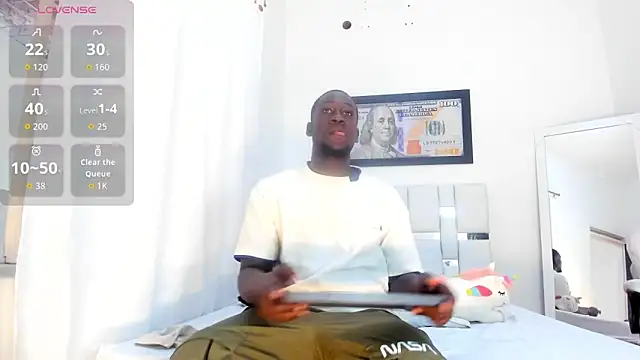 Snapshot of lucas_manzon chatting on 5, 12, 2025 lucas manzon online show from 5, 12, 2025