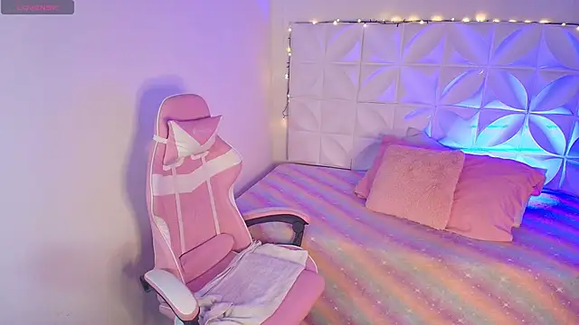 Snapshot of Abril1_gh chatting on 19, 11, 2025 Abril1 gh online show from 19, 11, 2025