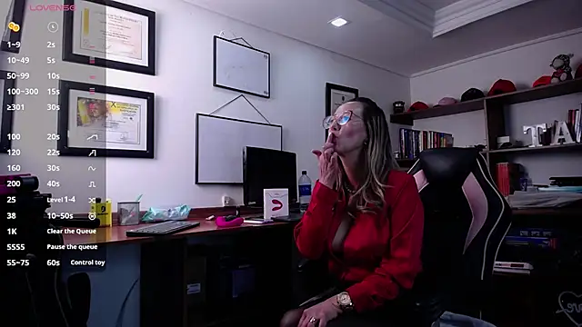 Snapshot of GretaVoss_ chatting on 13, 9, 2025 GretaVoss online show from 13, 9, 2025