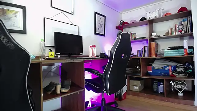 Snapshot of GretaVoss_ chatting on 2, 10, 2025 GretaVoss online show from 2, 10, 2025