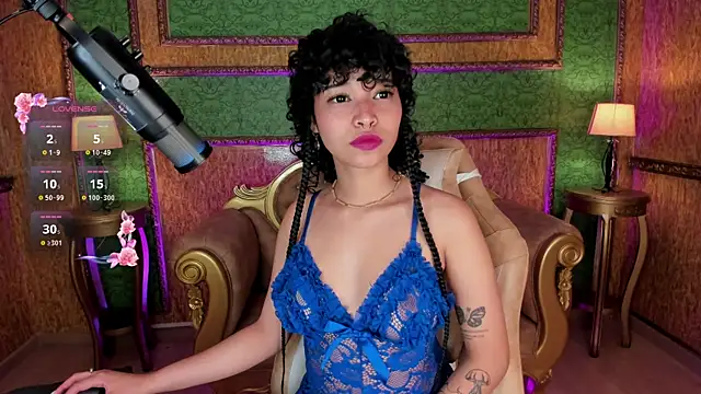 DaniCollinn  online show from 1, 10, 2025