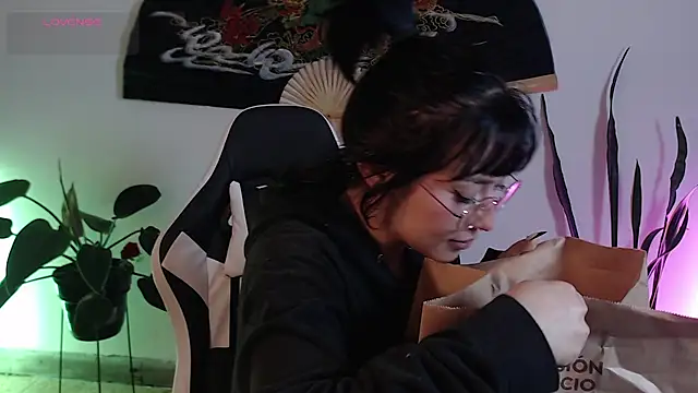 Ellyuwuw online show from 8, 1, 2026